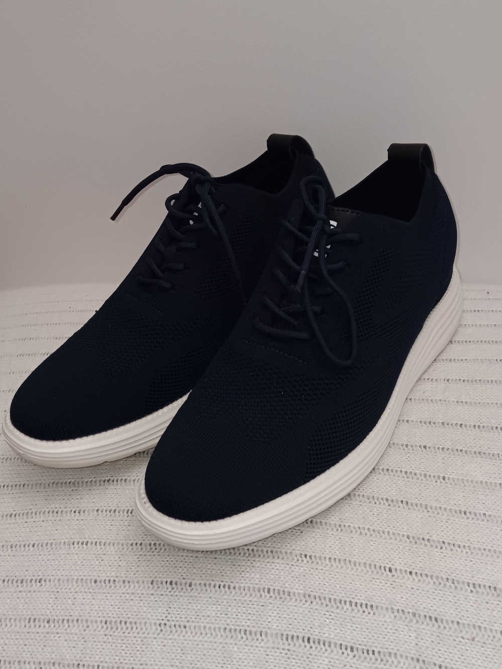 Calto Men's Knit Lace-Up Sneakers in Black and White, Size Us 8
